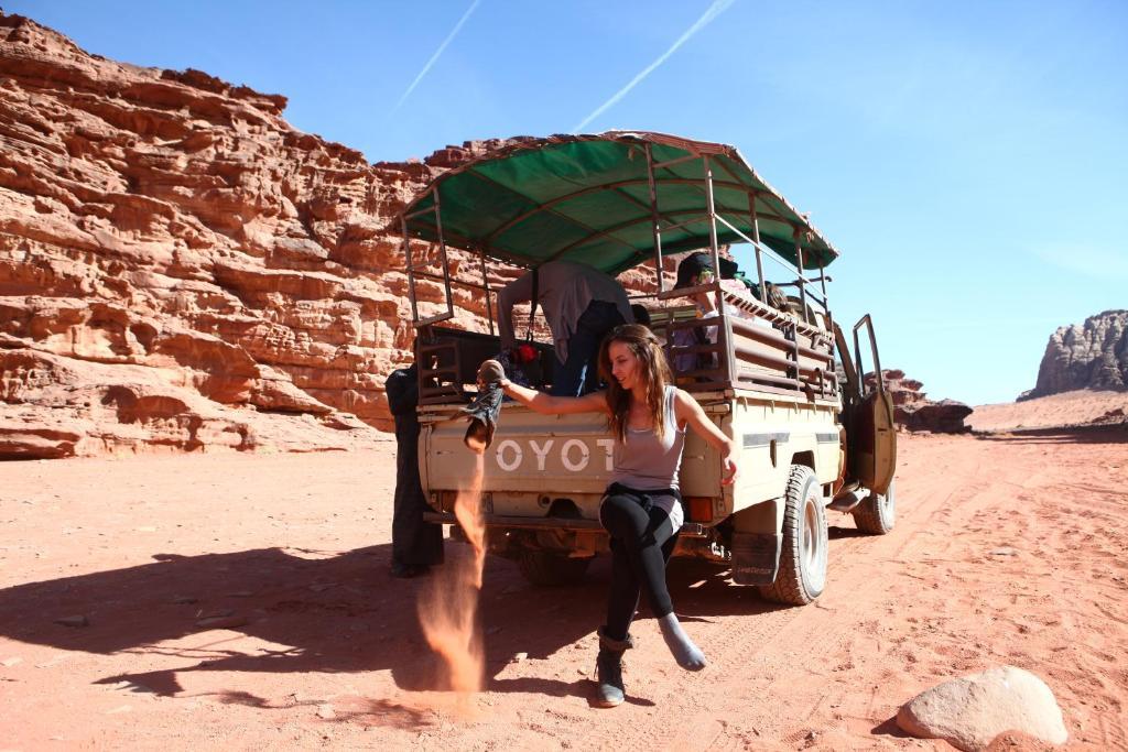 Hotel Bedouin Expedition à Wadi Rum Extérieur photo