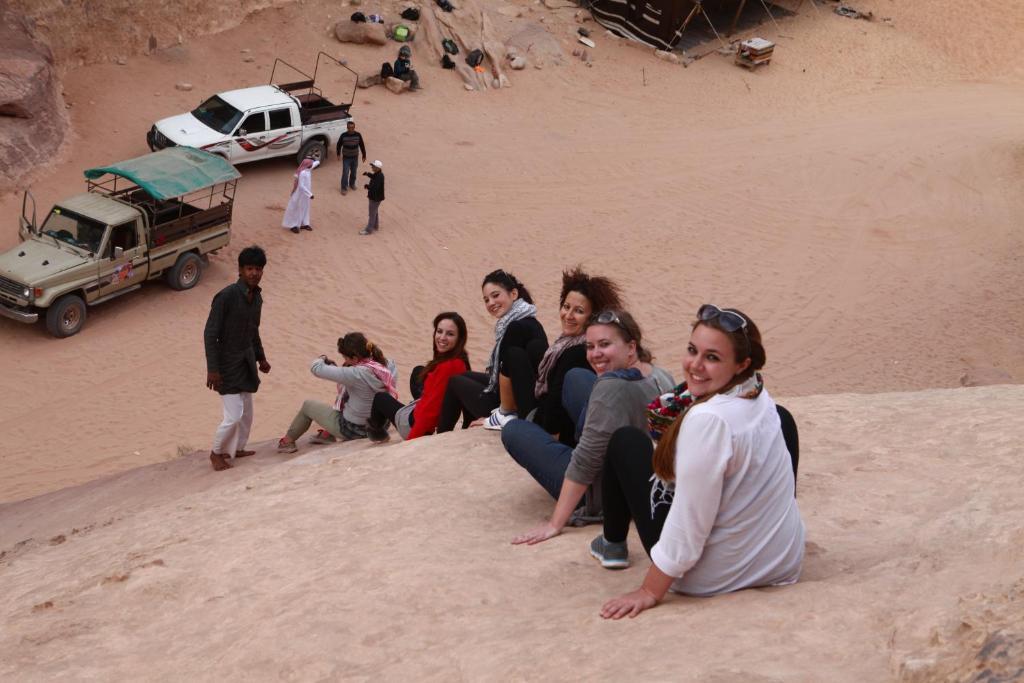 Hotel Bedouin Expedition à Wadi Rum Extérieur photo